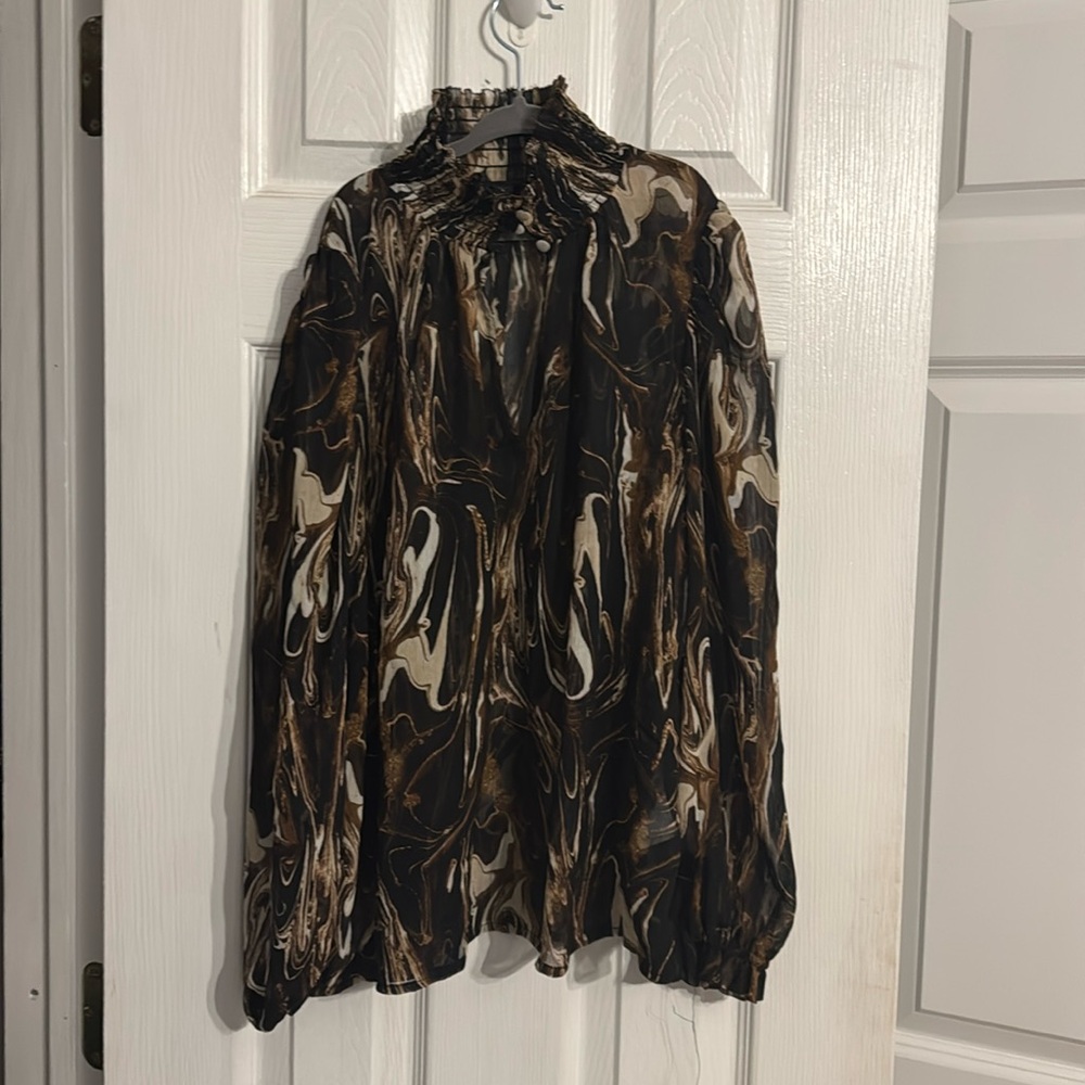 Button neck top Banana Republic